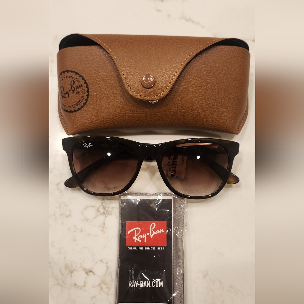 Ray-Ban Women's Tortoise Shell Sunglasses - Picture 2 of 8